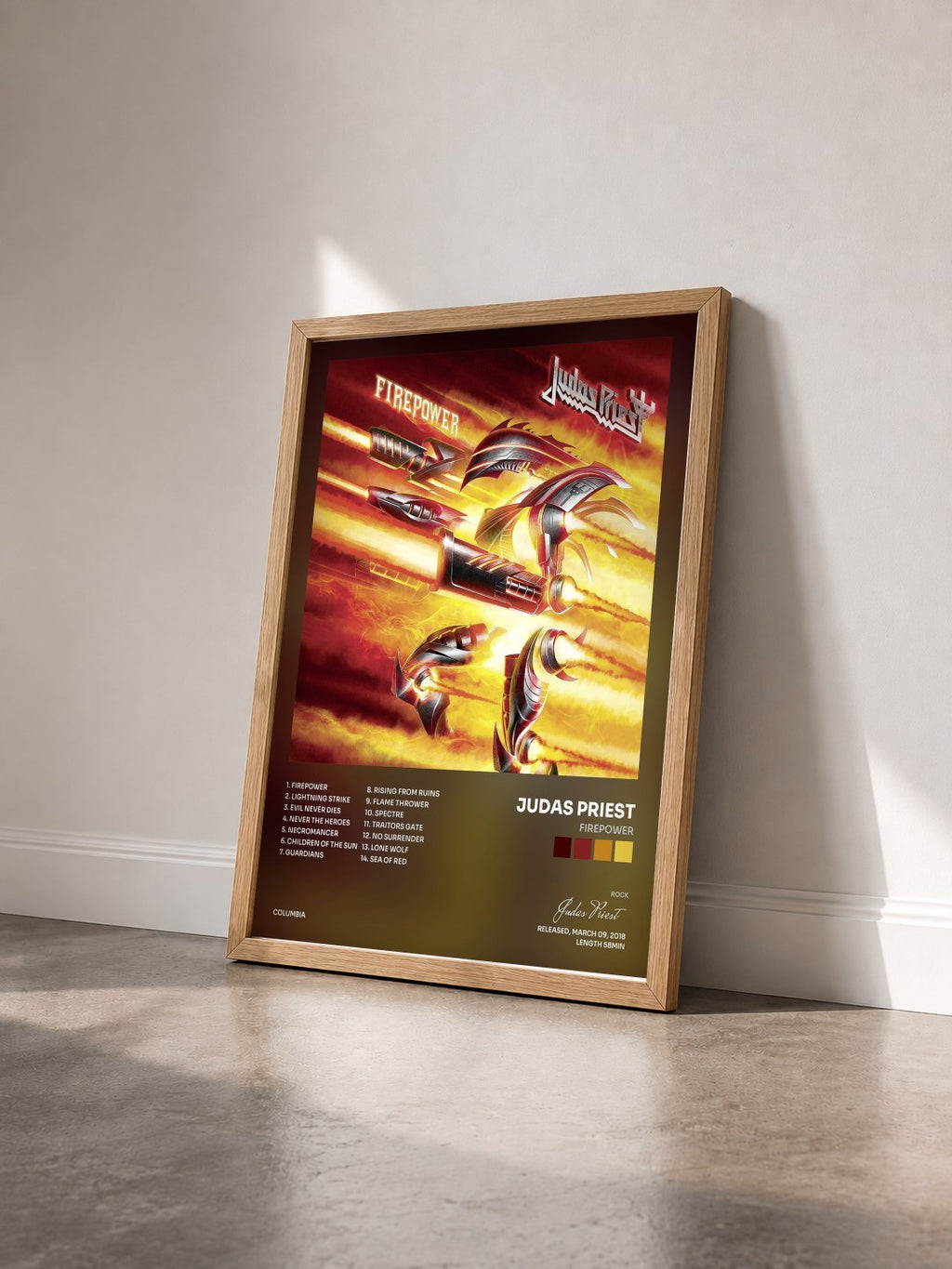 #bois Tableau de l'album Firepower de Judas Priest vu de trois quarts, cadre en bois brut