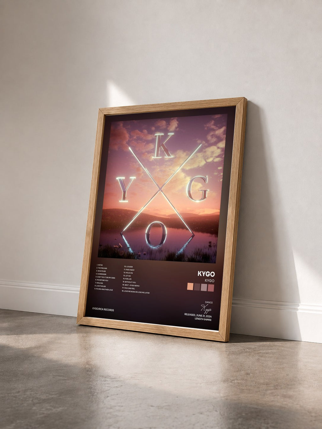 #bois Tableau de l'album KYGO de Kygo vu de trois quarts, cadre en bois brut