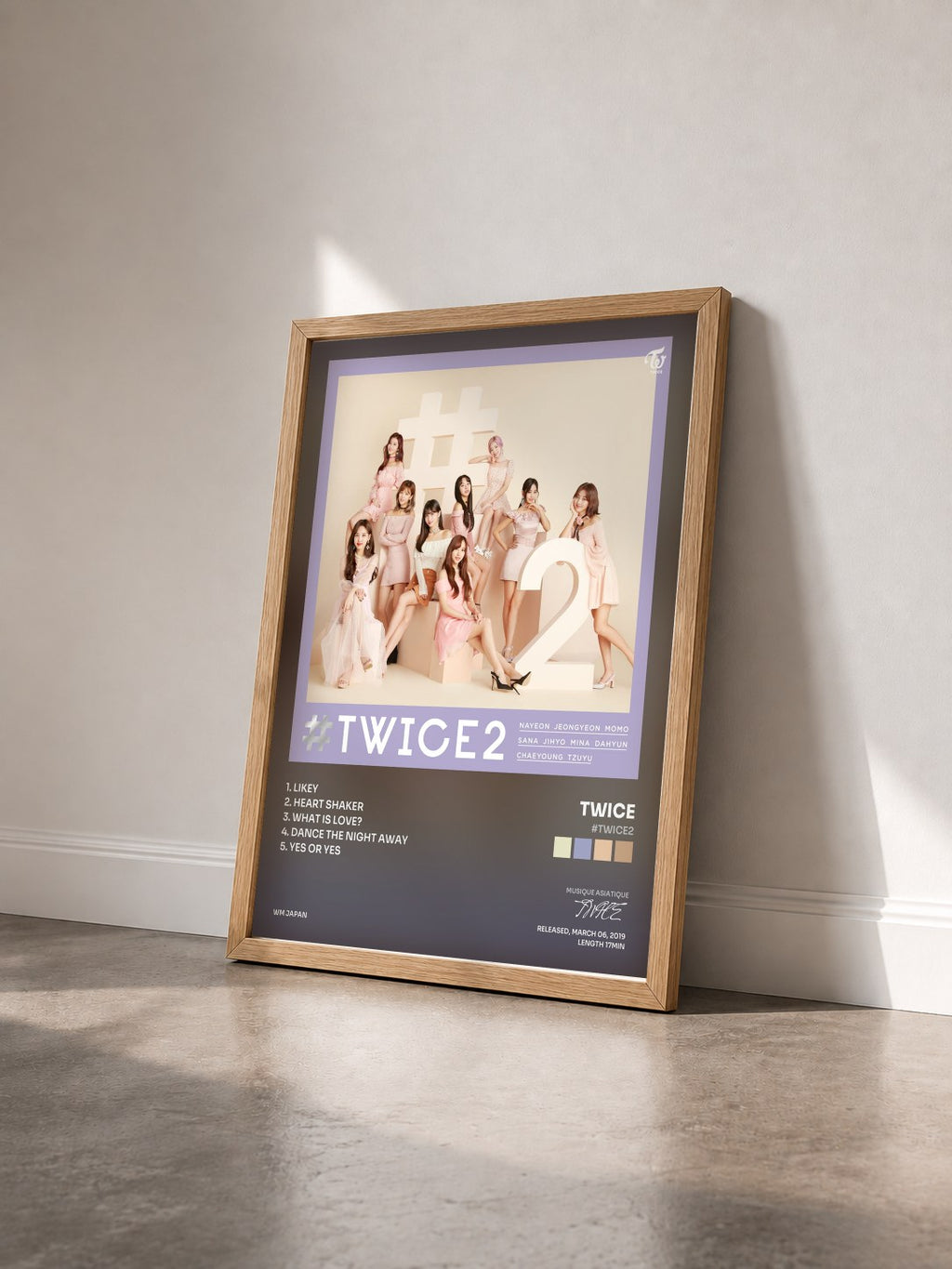 #bois Tableau de l'album #TWICE2 de TWICE vu de trois quarts, cadre en bois brut