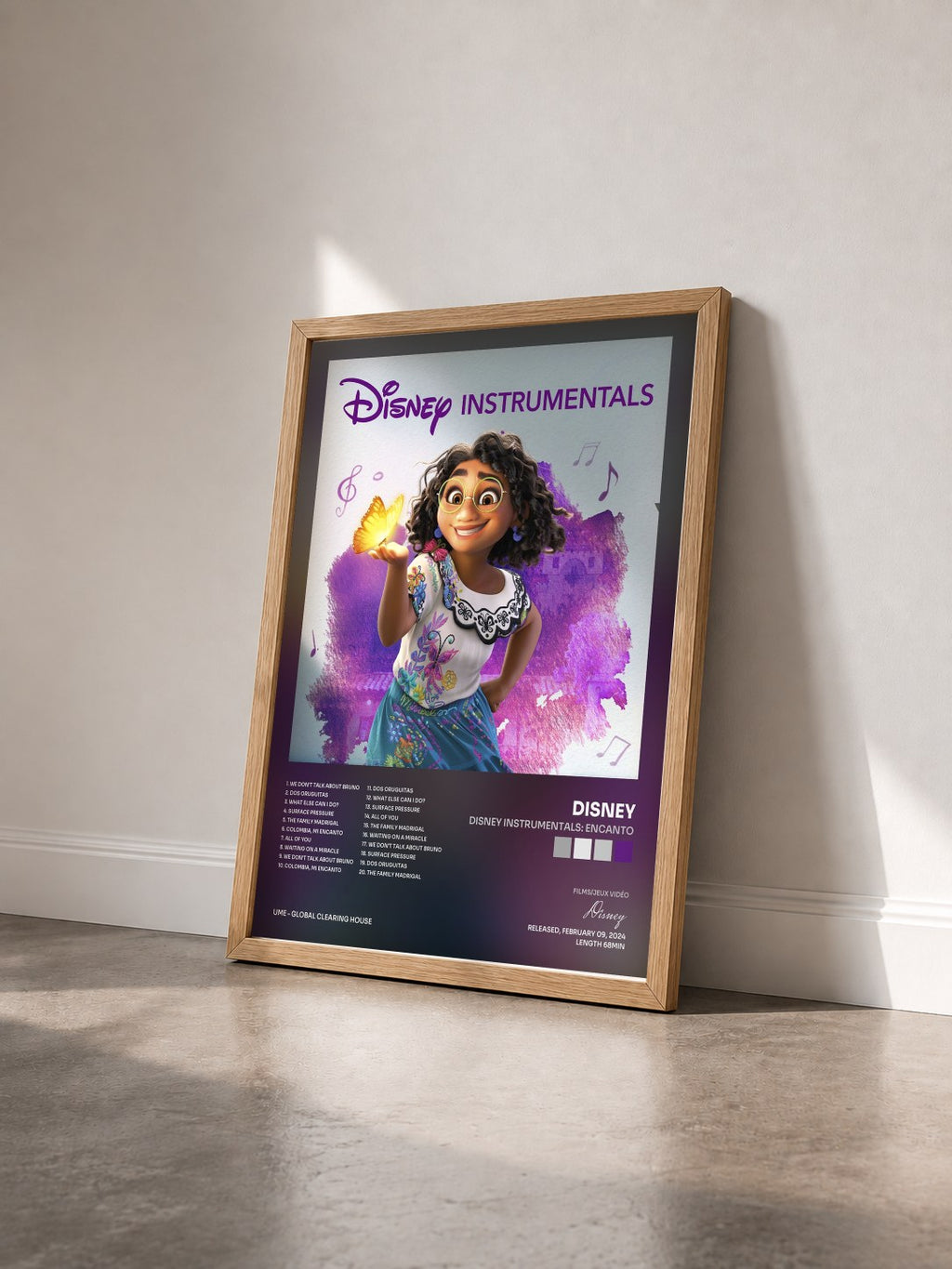 #bois Tableau de l'album Disney Instrumentals: Encanto de Disney vu de trois quarts, cadre en bois brut