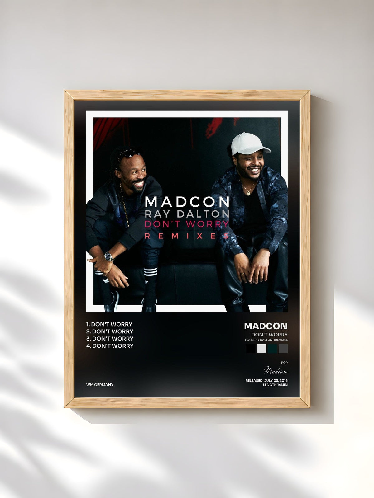 #bois Tableau de l'album Don't Worry (feat. Ray Dalton) (Remixes) de Madcon, cadre en bois brut, imprimé et encadré en France