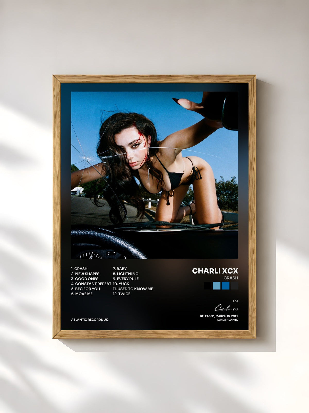 #bois Tableau de l'album CRASH de Charli xcx, cadre en bois brut, imprimé et encadré en France
