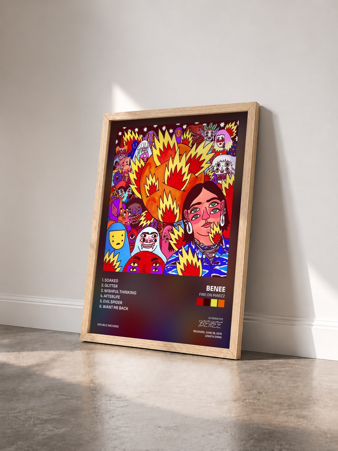 #bois Tableau de l'album FIRE ON MARZZ de BENEE vu de trois quarts, cadre en bois brut