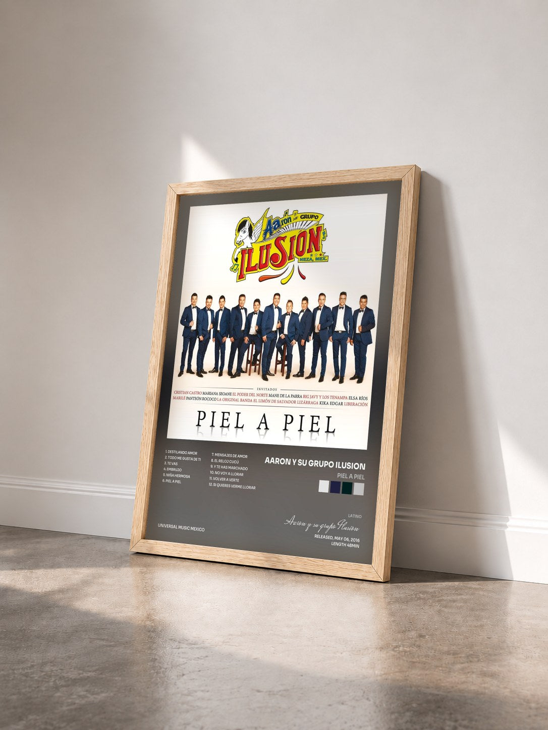 #bois Tableau de l'album Piel A Piel de Aaron y su grupo Ilusion vu de trois quarts, cadre en bois brut