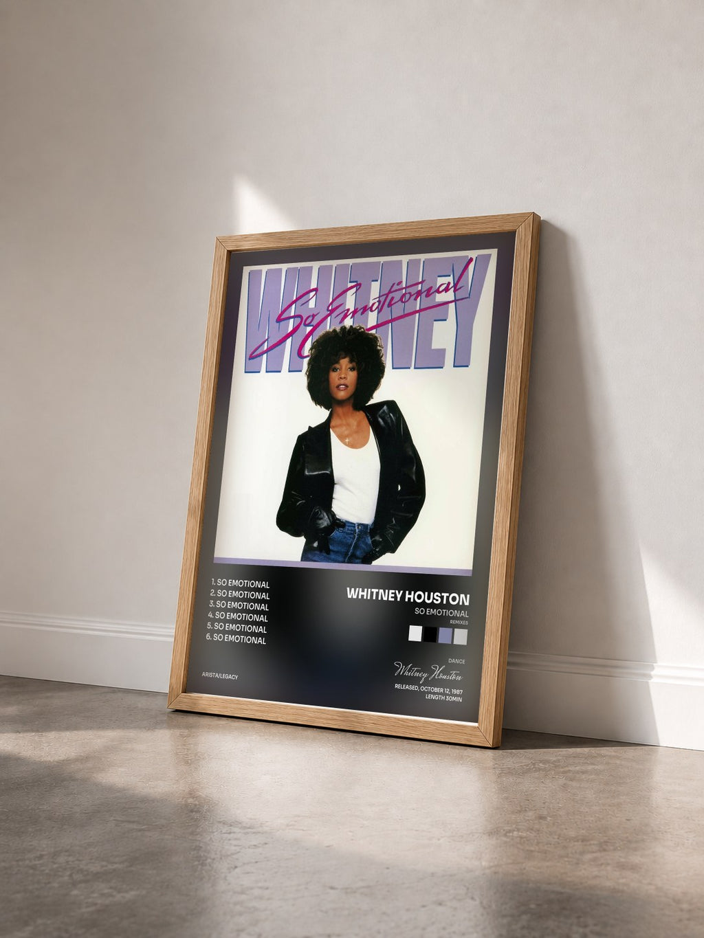 #bois Tableau de l'album So Emotional (Remixes) de Whitney Houston vu de trois quarts, cadre en bois brut