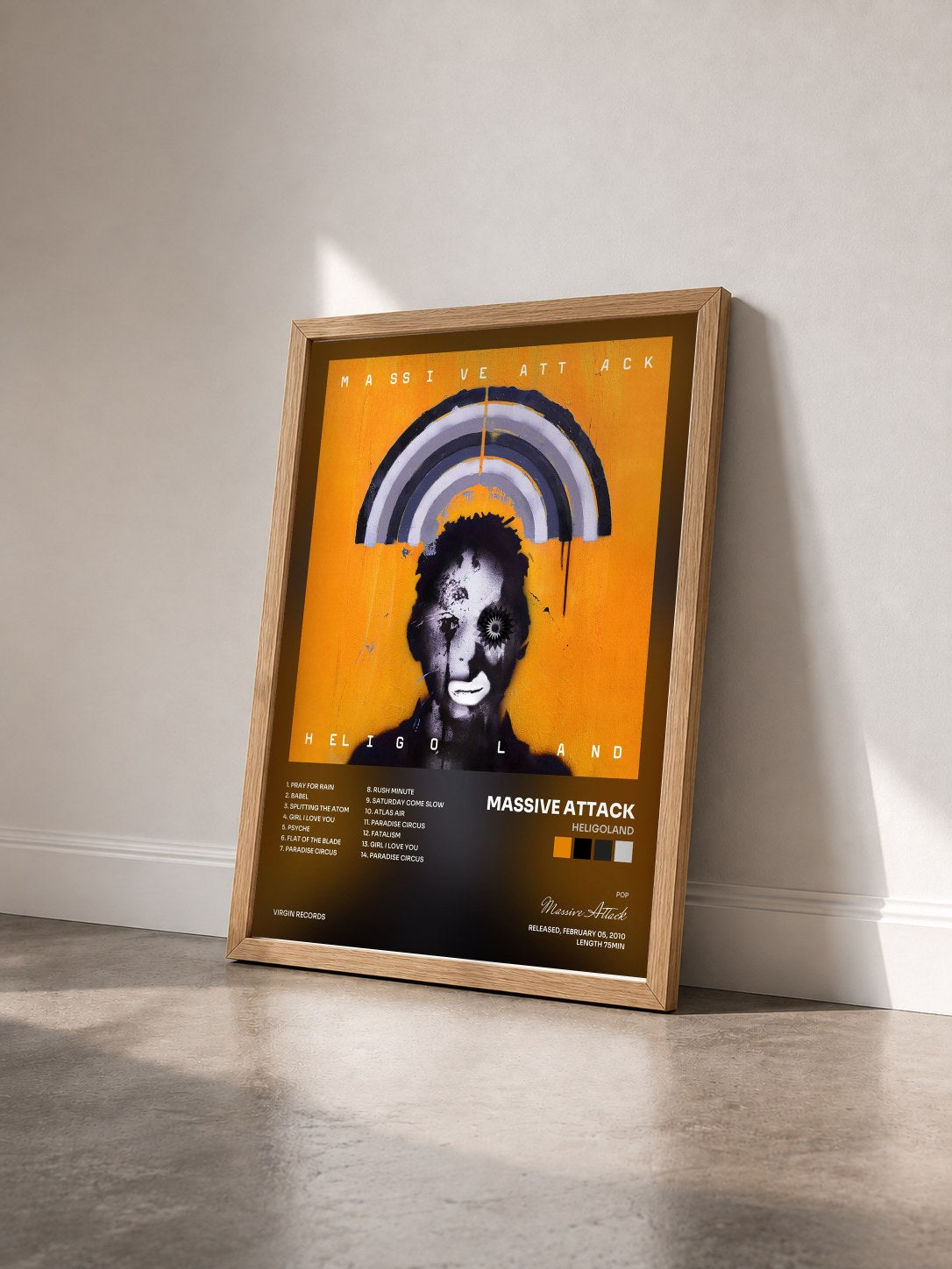 #bois Tableau de l'album Heligoland de Massive Attack vu de trois quarts, cadre en bois brut