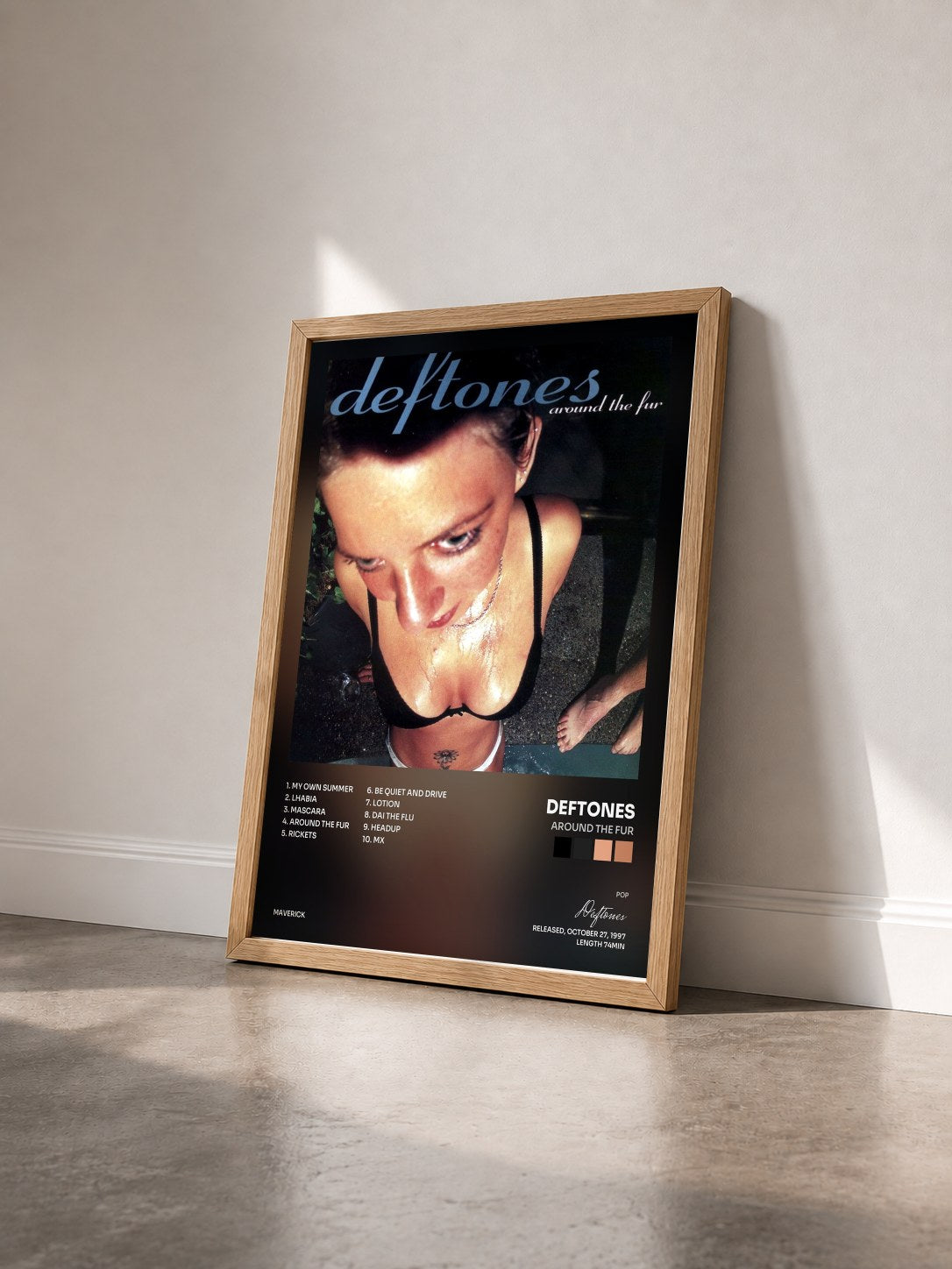 #bois Tableau de l'album Around the Fur de Deftones vu de trois quarts, cadre en bois brut