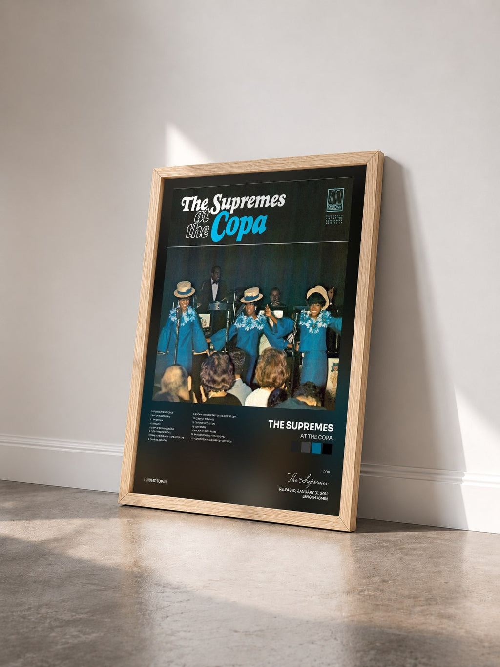 #bois Tableau de l'album At The Copa de The Supremes vu de trois quarts, cadre en bois brut