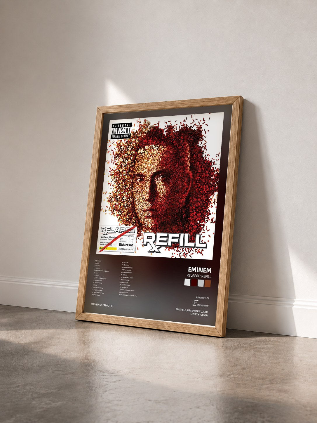 #bois Tableau de l'album Relapse: Refill de Eminem vu de trois quarts, cadre en bois brut