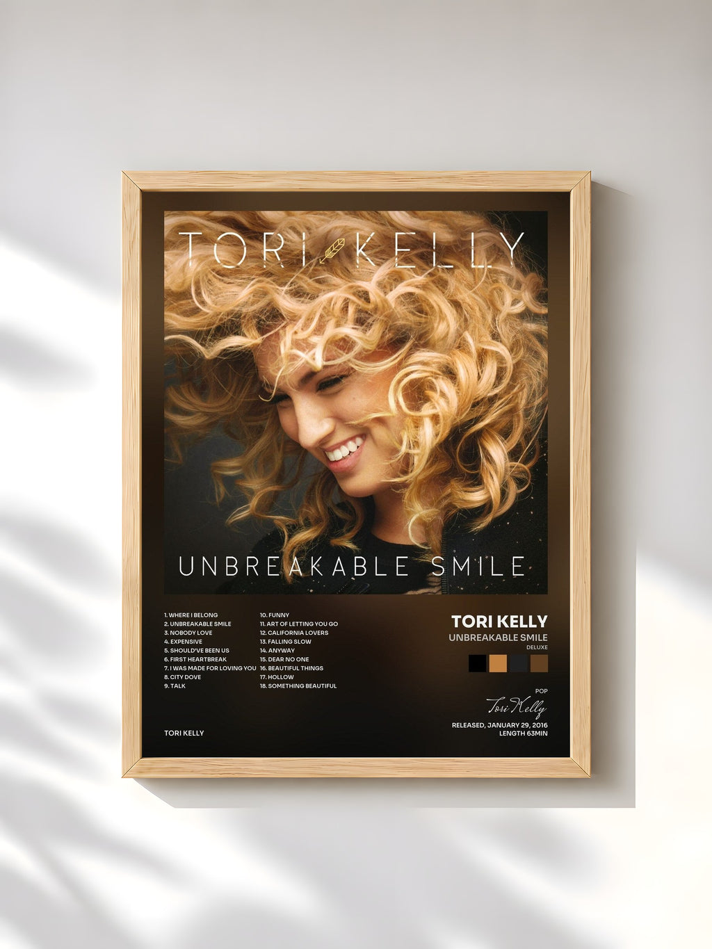 #bois Tableau de l'album Unbreakable Smile (Deluxe) de Tori Kelly, cadre en bois brut, imprimé et encadré en France