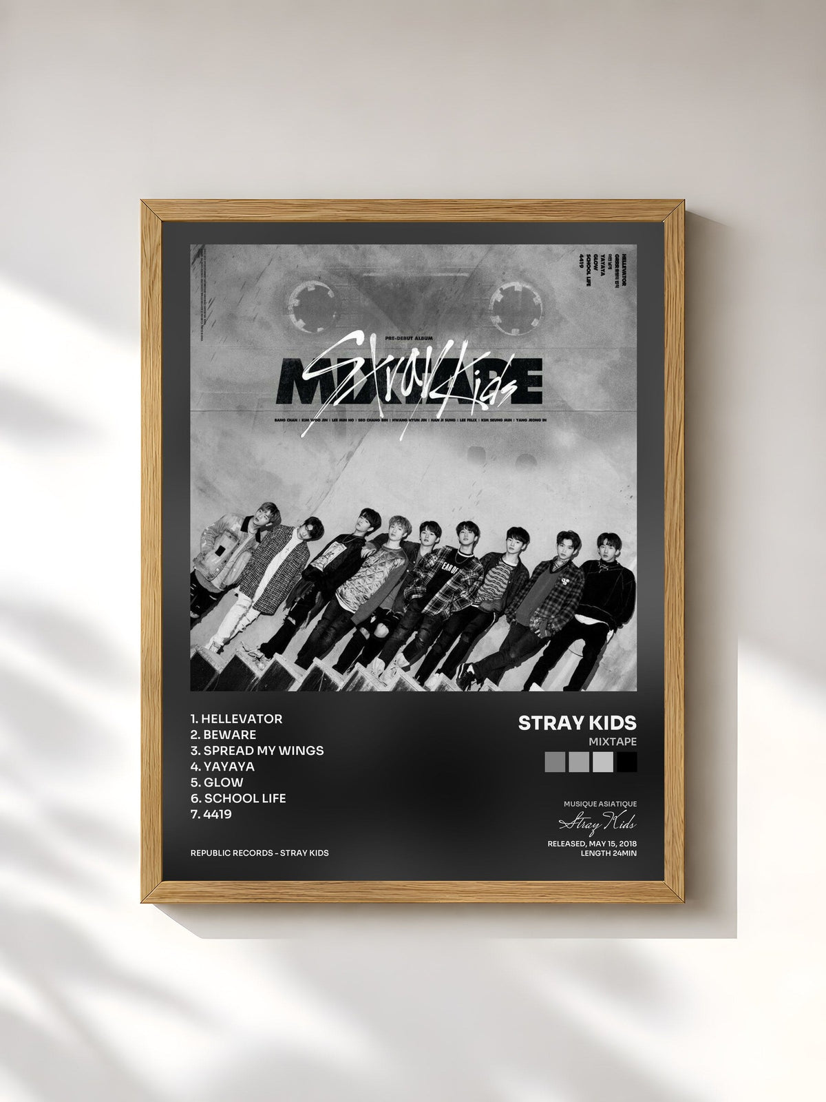 #bois Tableau de l'album Mixtape de Stray Kids, cadre en bois brut, imprimé et encadré en France