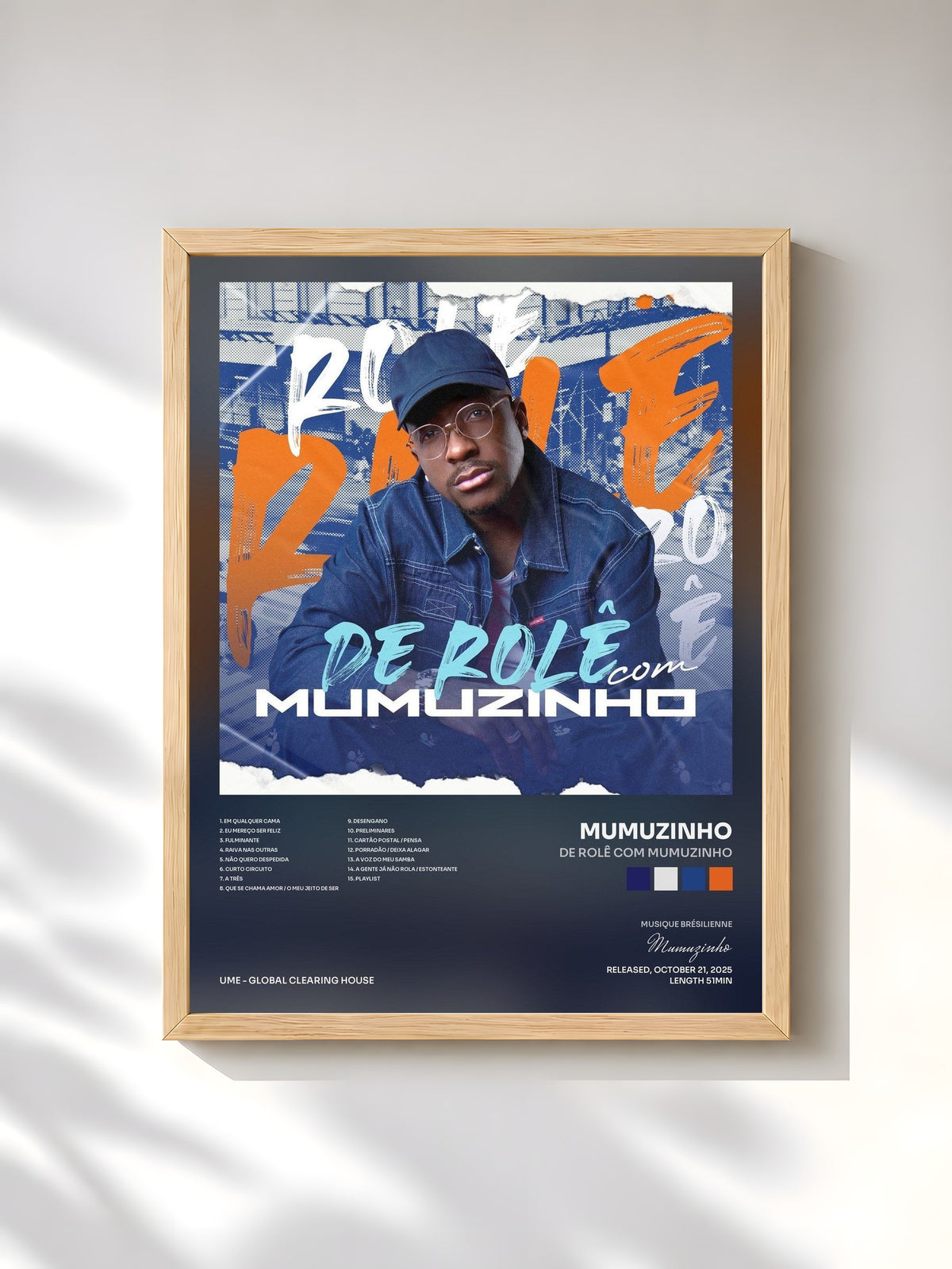 #bois Tableau de l'album De Rolê com Mumuzinho de Mumuzinho, cadre en bois brut, imprimé et encadré en France