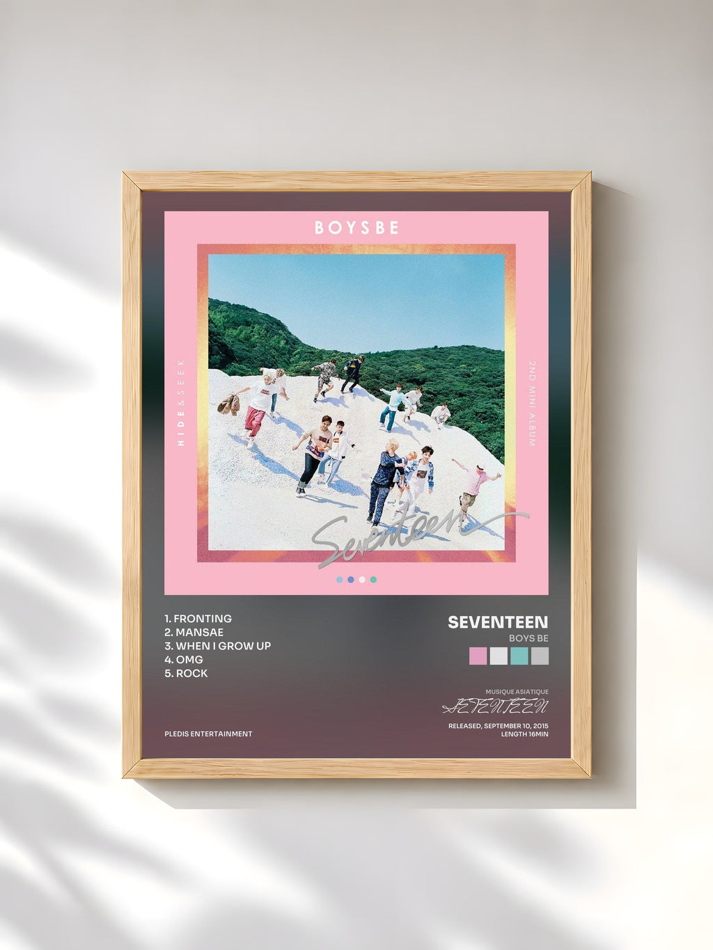 #bois Tableau de l'album BOYS BE de SEVENTEEN, cadre en bois brut, imprimé et encadré en France