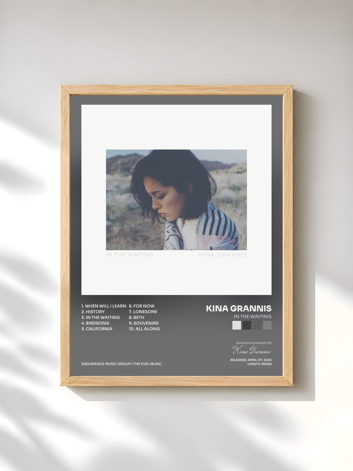 #bois Tableau de l'album In the Waiting de Kina Grannis, cadre en bois brut, imprimé et encadré en France