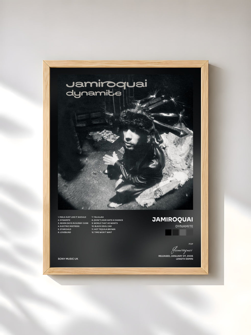 #bois Tableau de l'album Dynamite de Jamiroquai, cadre en bois brut, imprimé et encadré en France