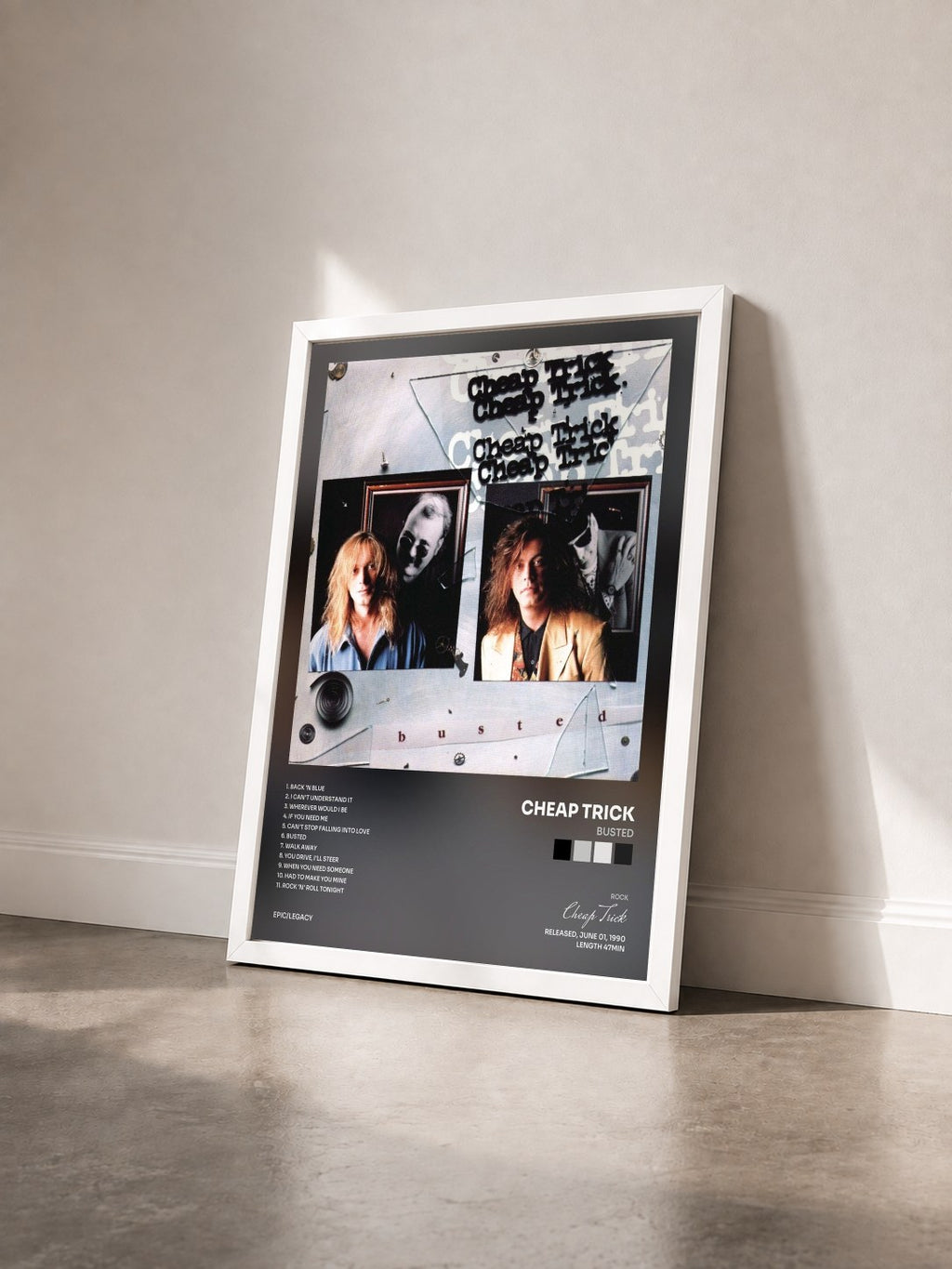 #blanc Tableau de l'album Busted de Cheap Trick vu de trois quarts, cadre blanc
