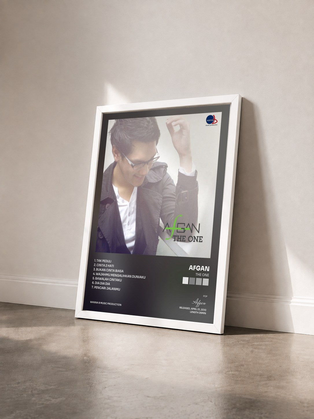 #blanc Tableau de l'album The One de Afgan vu de trois quarts, cadre blanc