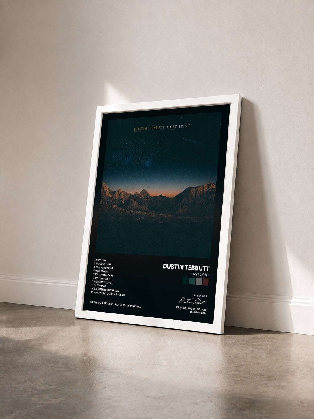 #blanc Tableau de l'album First Light de Dustin Tebbutt vu de trois quarts, cadre blanc