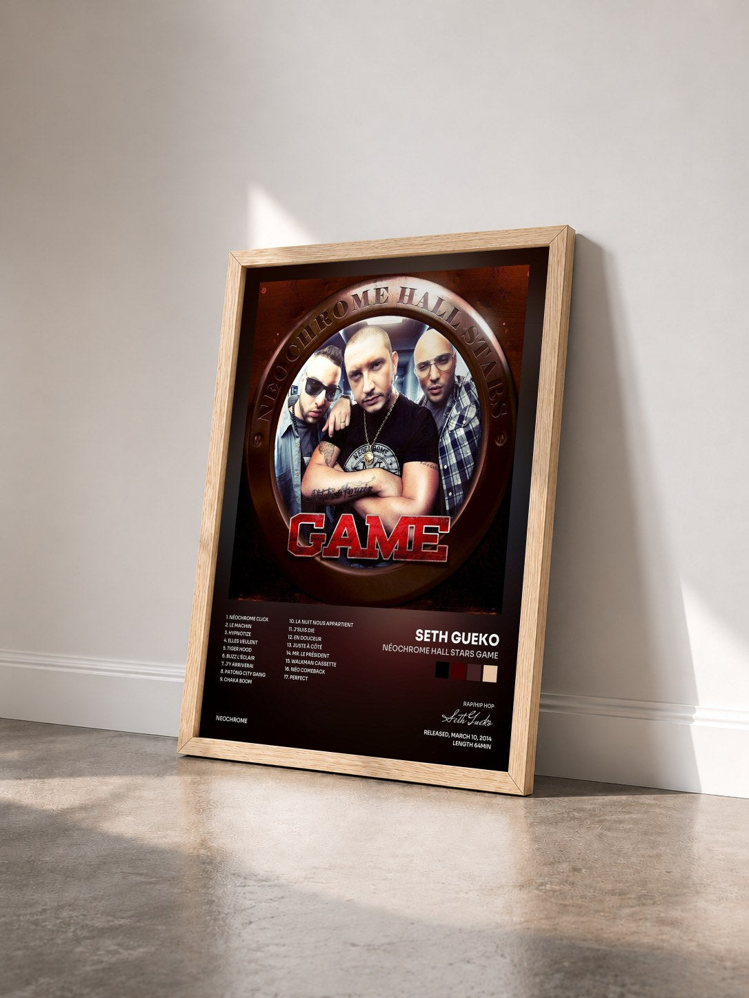 #bois Tableau de l'album Néochrome Hall Stars Game de Seth Gueko vu de trois quarts, cadre en bois brut
