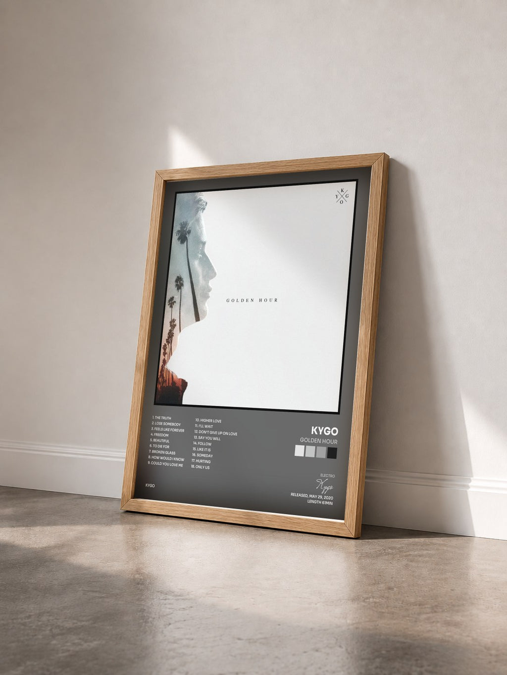 #bois Tableau de l'album Golden Hour de Kygo vu de trois quarts, cadre en bois brut