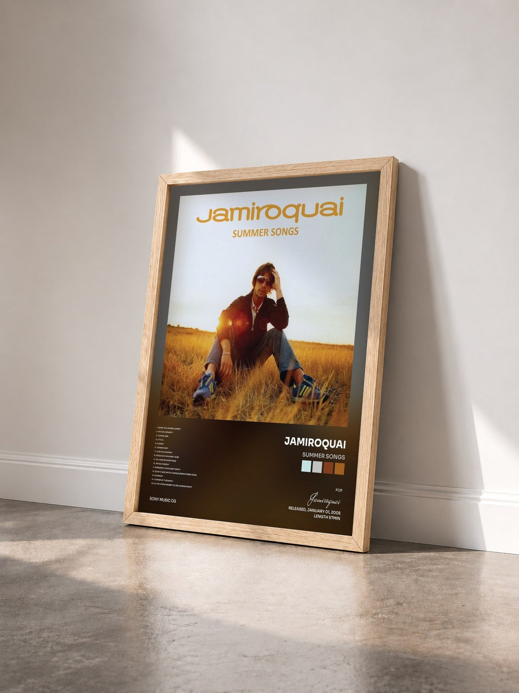 #bois Tableau de l'album Summer Songs de Jamiroquai vu de trois quarts, cadre en bois brut