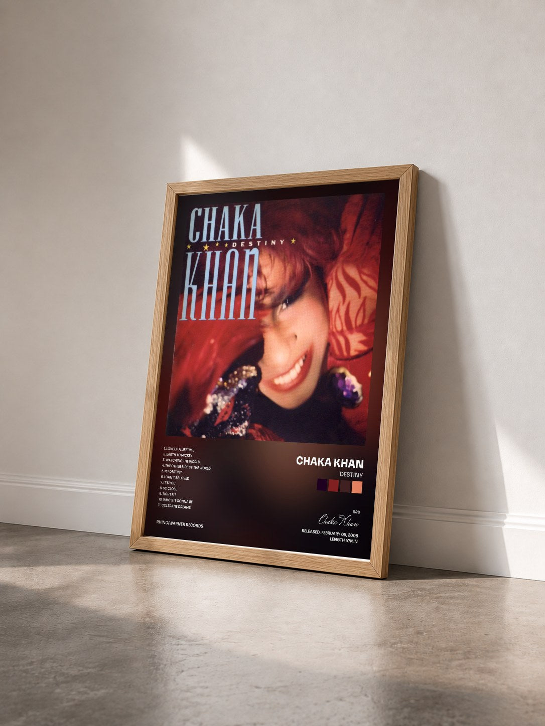 #bois Tableau de l'album Destiny de Chaka Khan vu de trois quarts, cadre en bois brut