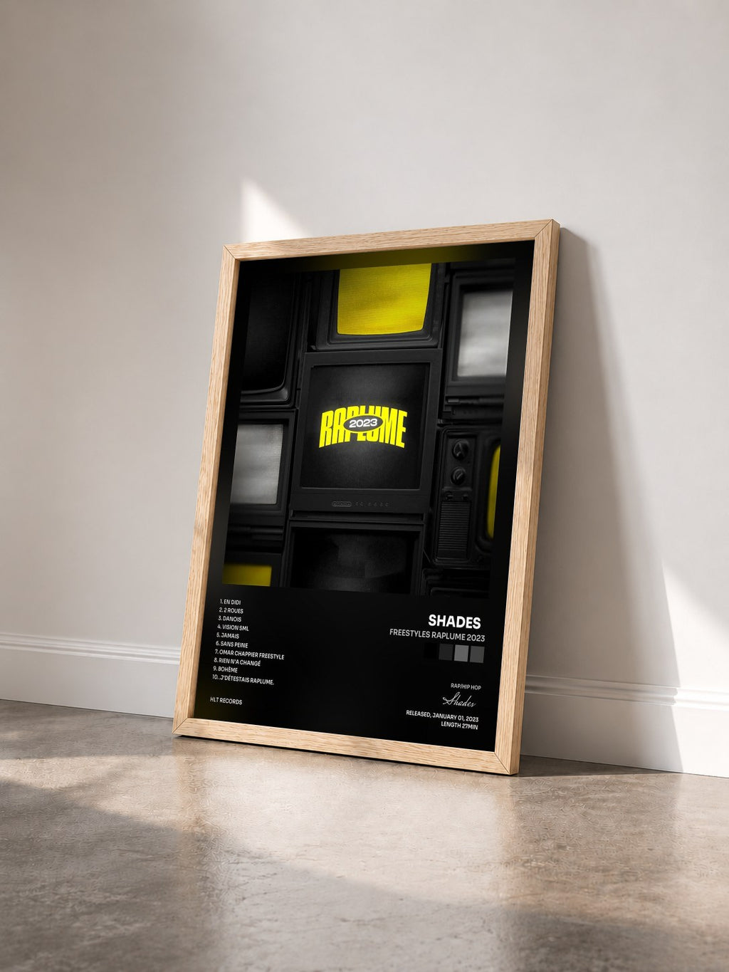 #bois Tableau de l'album FREESTYLES RAPLUME 2023 de Shades   vu de trois quarts, cadre en bois brut