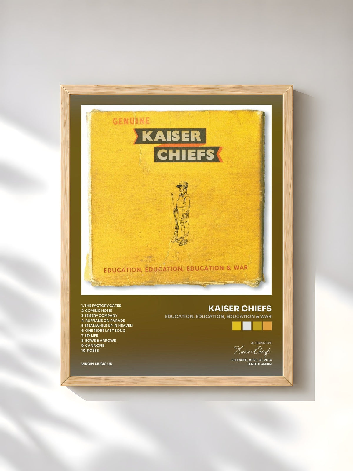 #bois Tableau de l'album Education, Education, Education & War de Kaiser Chiefs, cadre en bois brut, imprimé et encadré en France