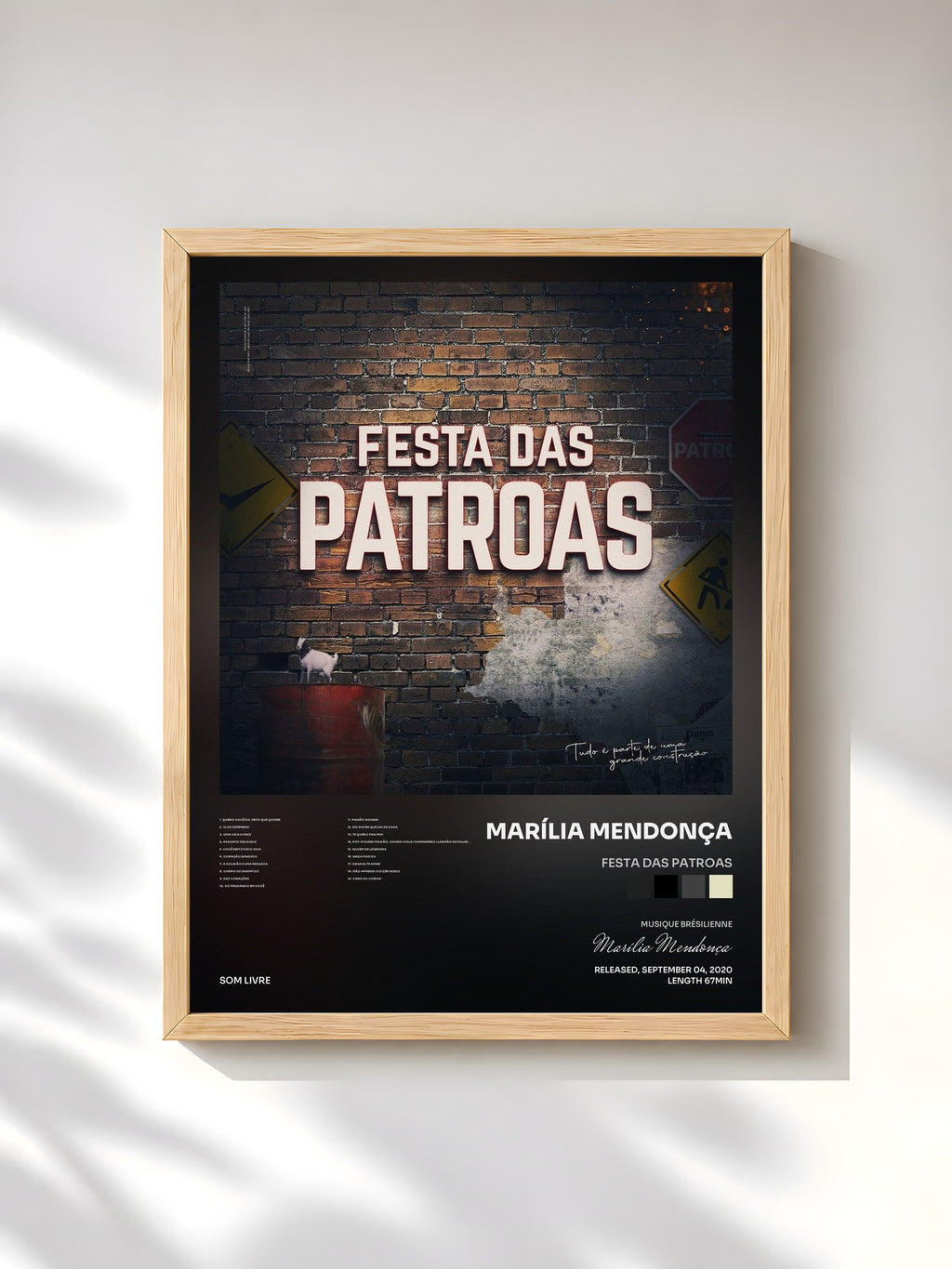 #bois Tableau de l'album Festa das Patroas de Marília Mendonça, cadre en bois brut, imprimé et encadré en France