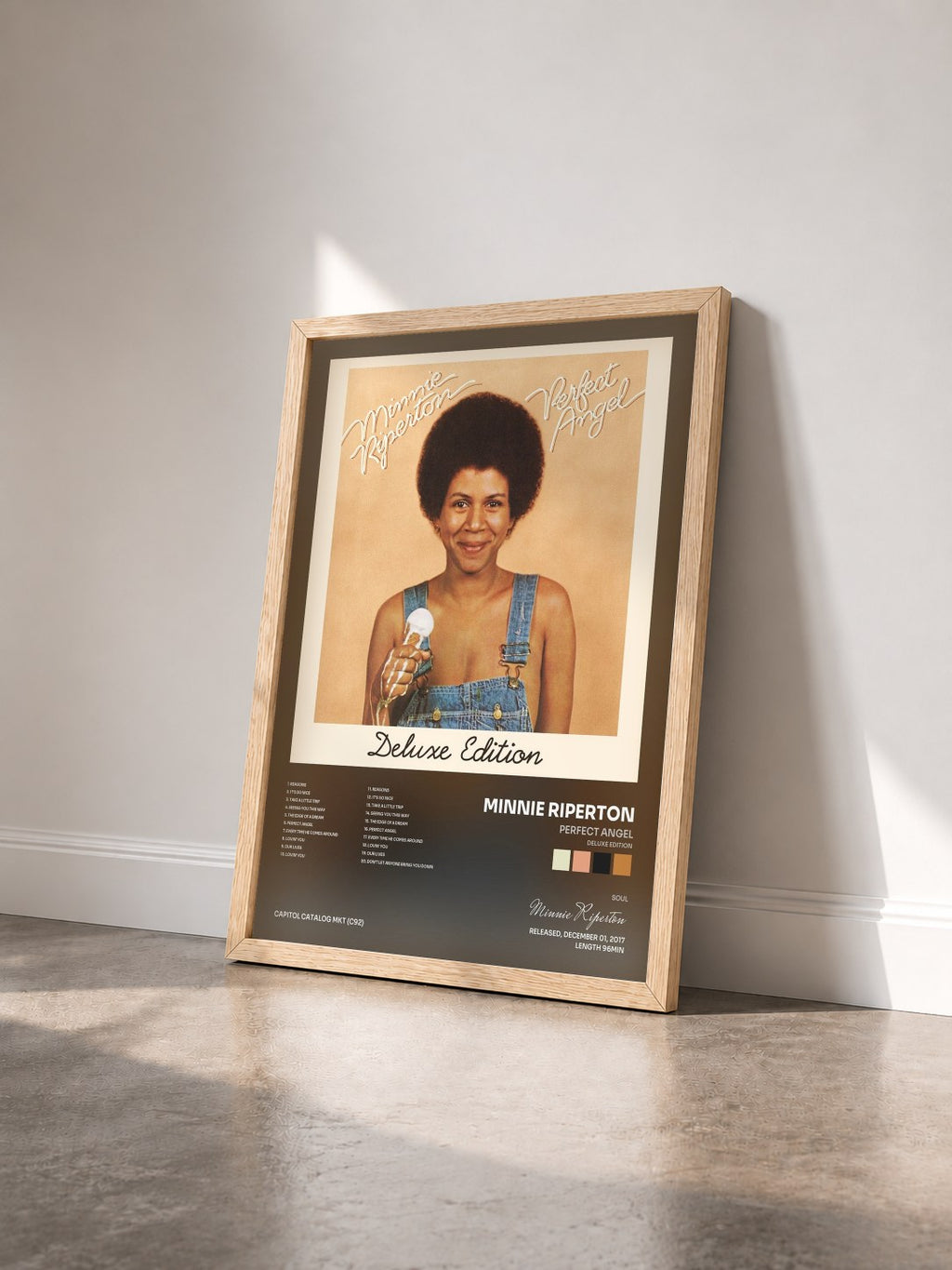 #bois Tableau de l'album Perfect Angel (Deluxe Edition) de Minnie Riperton vu de trois quarts, cadre en bois brut