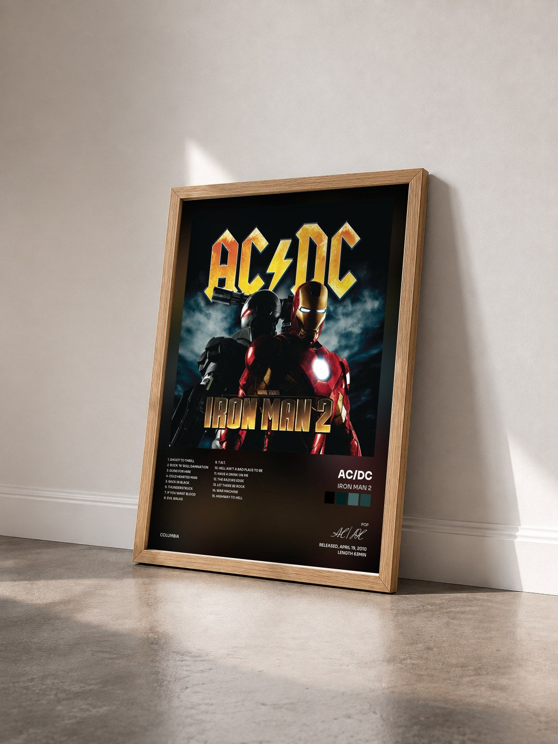 #bois Tableau de l'album Iron Man 2 de AC/DC vu de trois quarts, cadre en bois brut