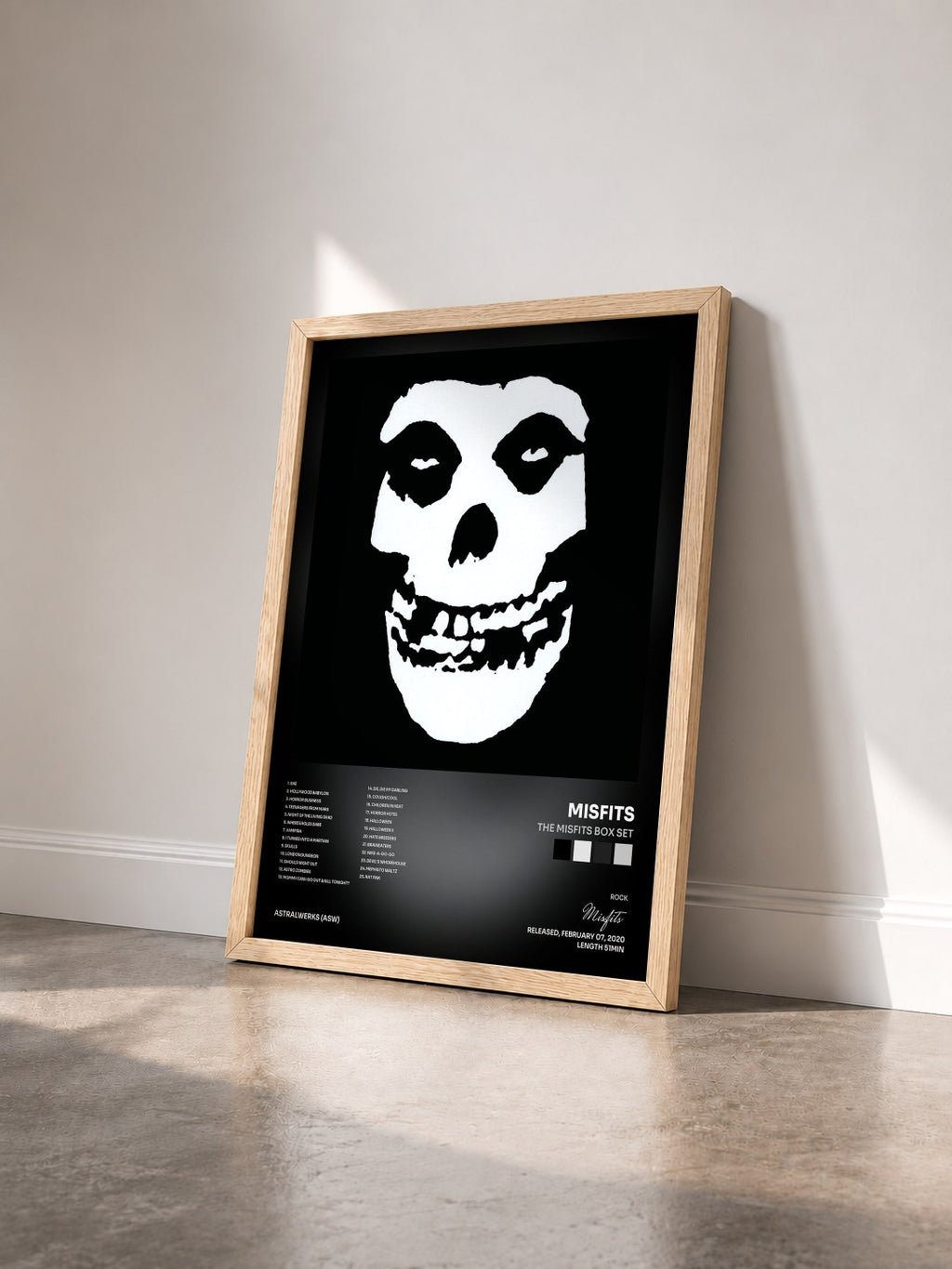 #bois Tableau de l'album The Misfits Box Set de Misfits vu de trois quarts, cadre en bois brut