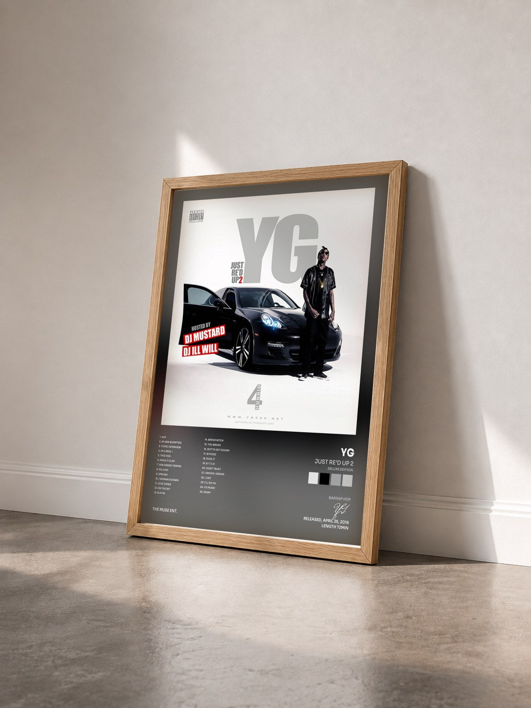 #bois Tableau de l'album Just Re'd Up 2 (Deluxe Edition) de YG vu de trois quarts, cadre en bois brut