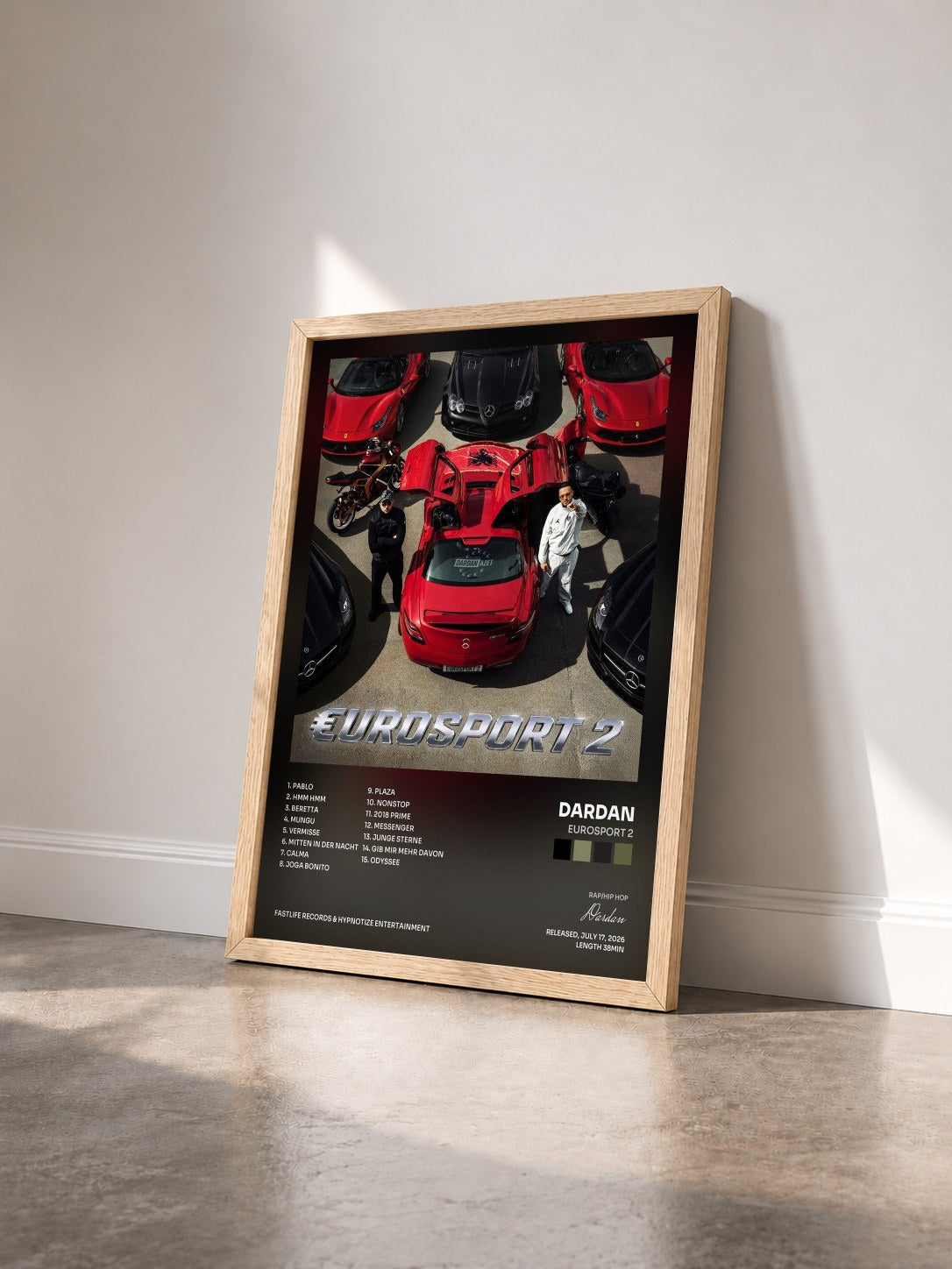 #bois Tableau de l'album EUROSPORT 2 de Dardan vu de trois quarts, cadre en bois brut