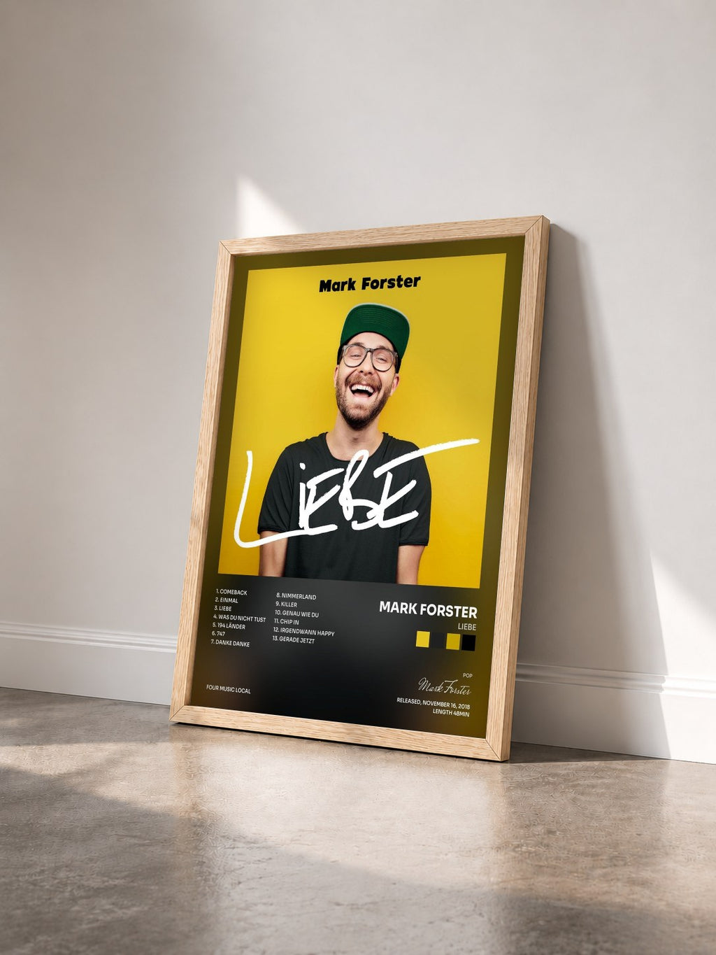 #bois Tableau de l'album LIEBE de Mark Forster vu de trois quarts, cadre en bois brut