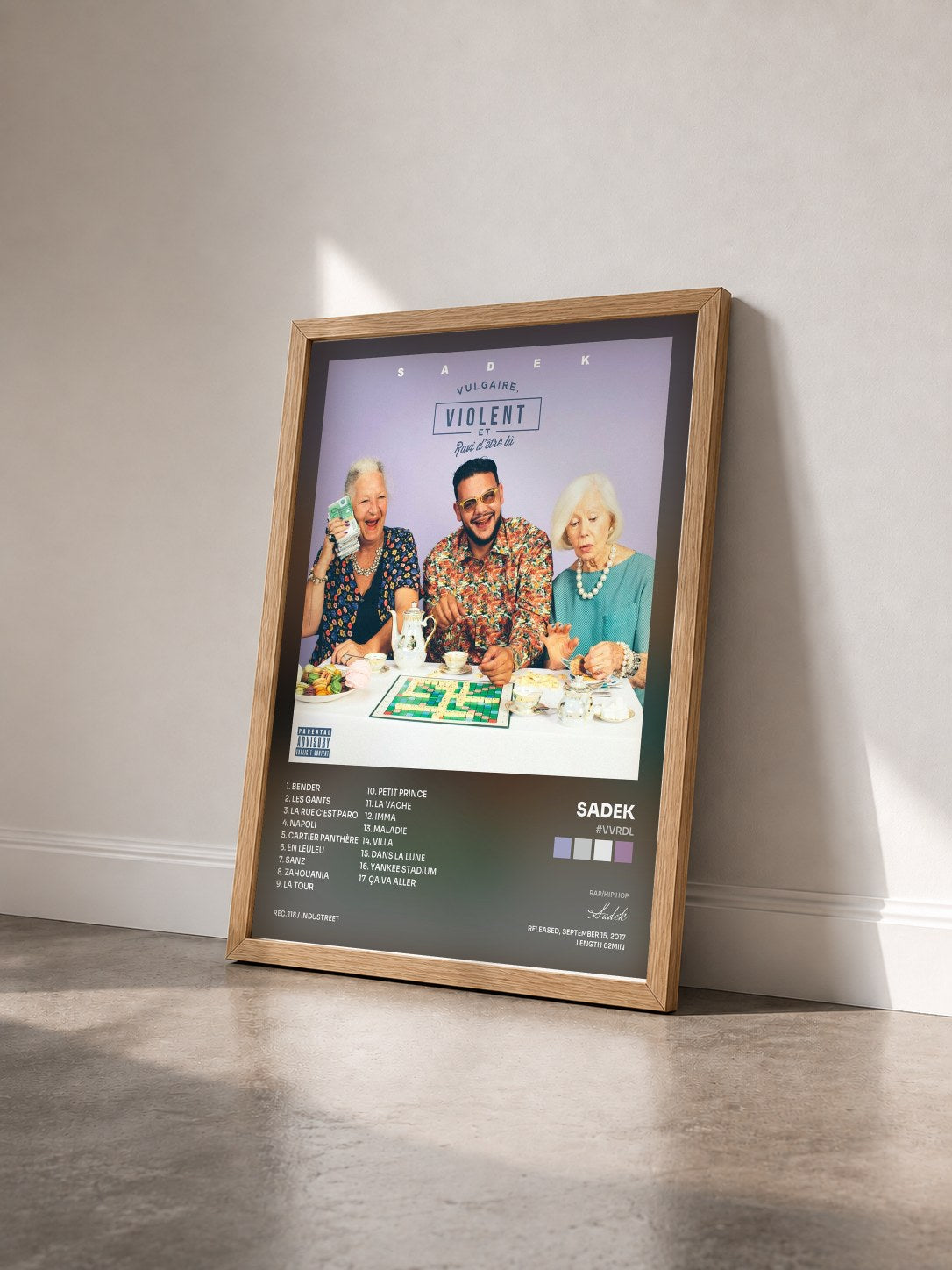 #bois Tableau de l'album #VVRDL de Sadek vu de trois quarts, cadre en bois brut