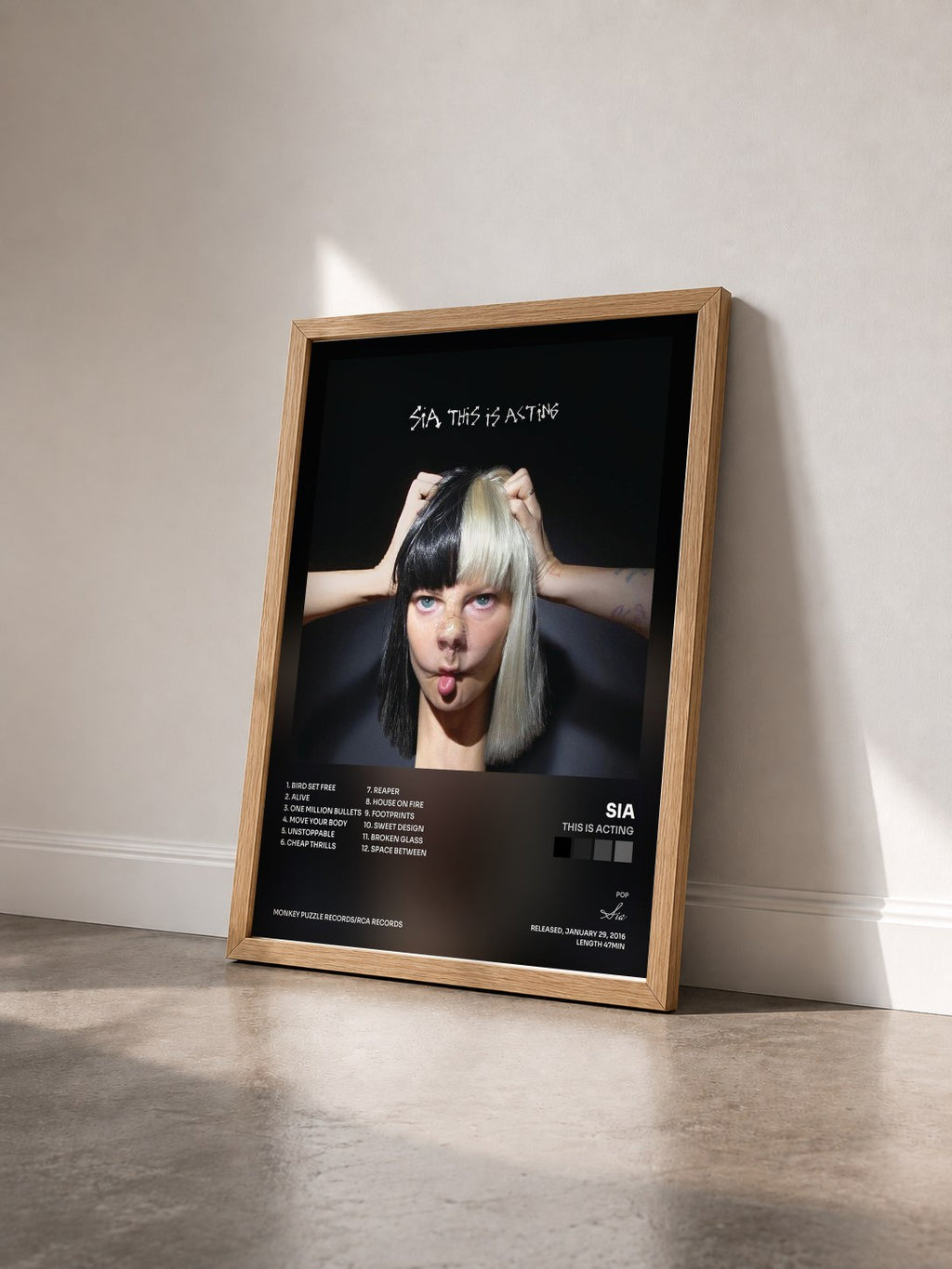 #bois Tableau de l'album This Is Acting de Sia vu de trois quarts, cadre en bois brut