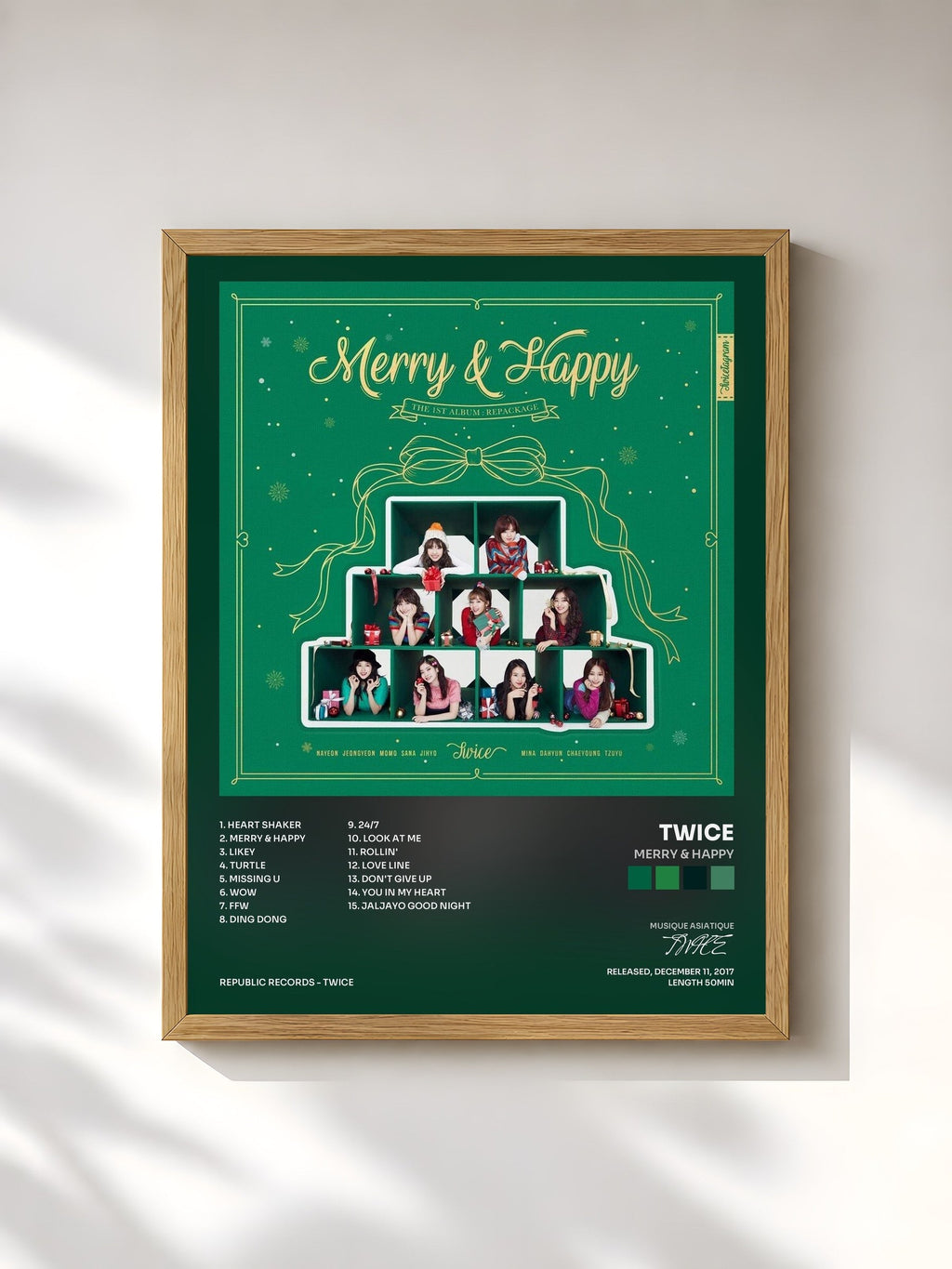 #bois Tableau de l'album Merry & Happy de TWICE, cadre en bois brut, imprimé et encadré en France