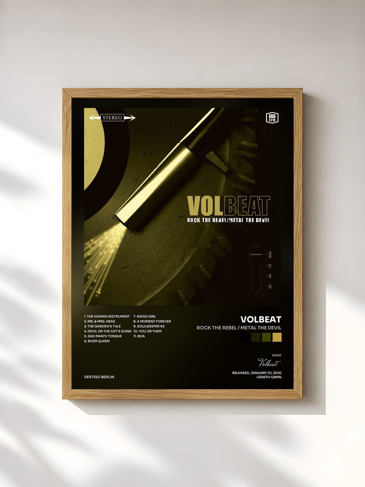 #bois Tableau de l'album Rock The Rebel / Metal The Devil de Volbeat, cadre en bois brut, imprimé et encadré en France