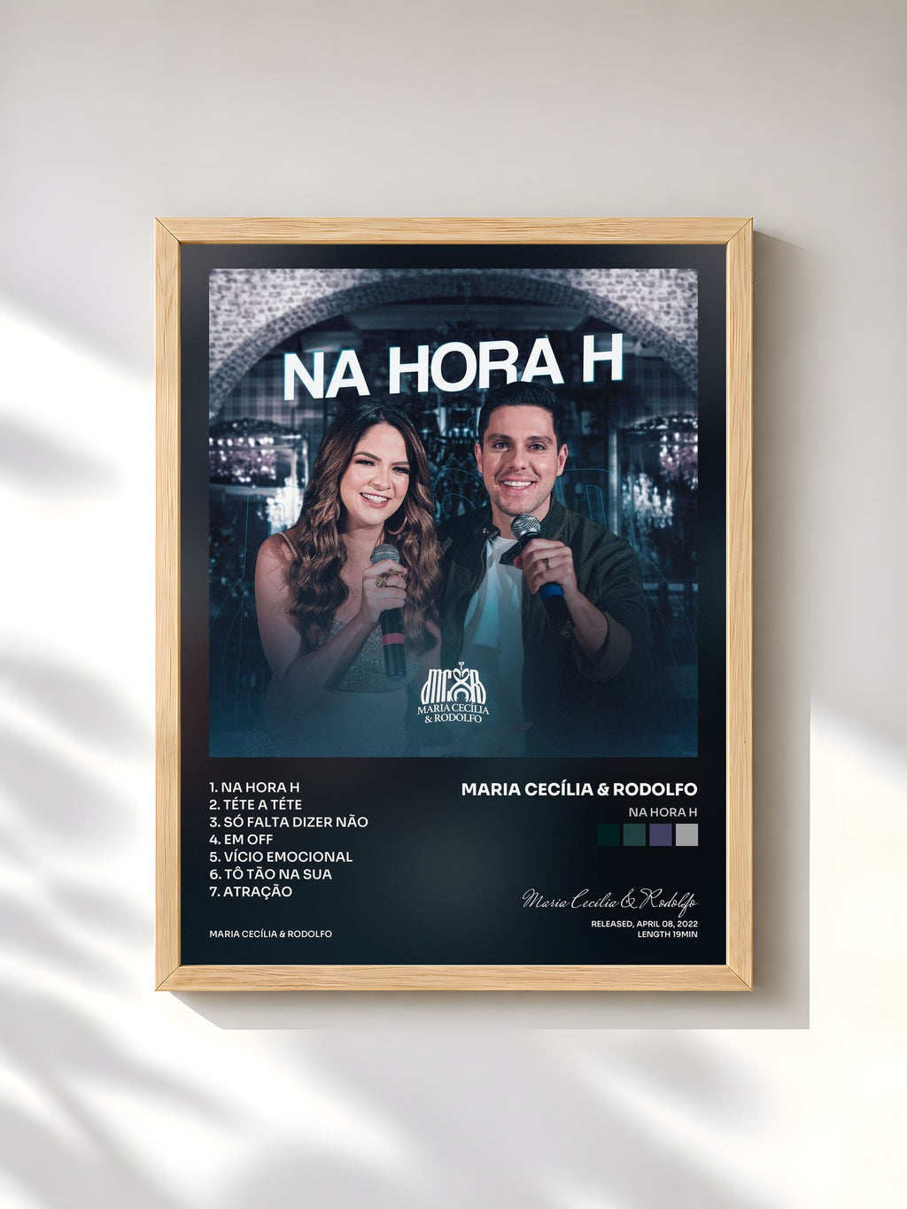 #bois Tableau de l'album Na Hora H de Maria Cecília & Rodolfo, cadre en bois brut, imprimé et encadré en France