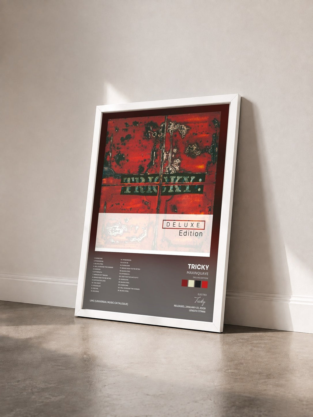 #blanc Tableau de l'album Maxinquaye (Deluxe Edition) de Tricky vu de trois quarts, cadre blanc