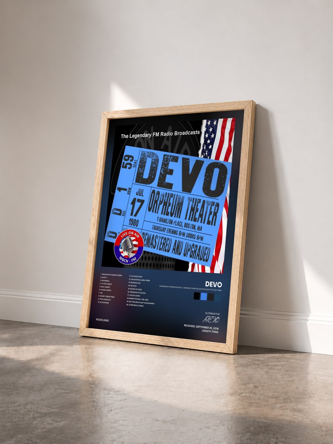 #bois Tableau de l'album Legendary FM Broadcasts - Orpheum Theater, Boston MA 17th July 1980 de DEVO vu de trois quarts, cadre en bois brut