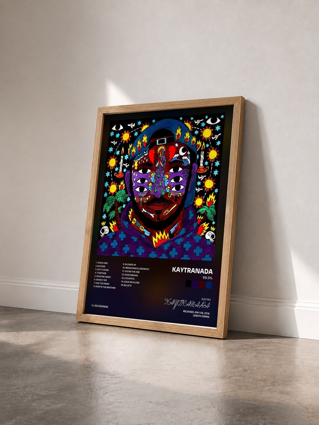 #bois Tableau de l'album 99.9% de KAYTRANADA vu de trois quarts, cadre en bois brut