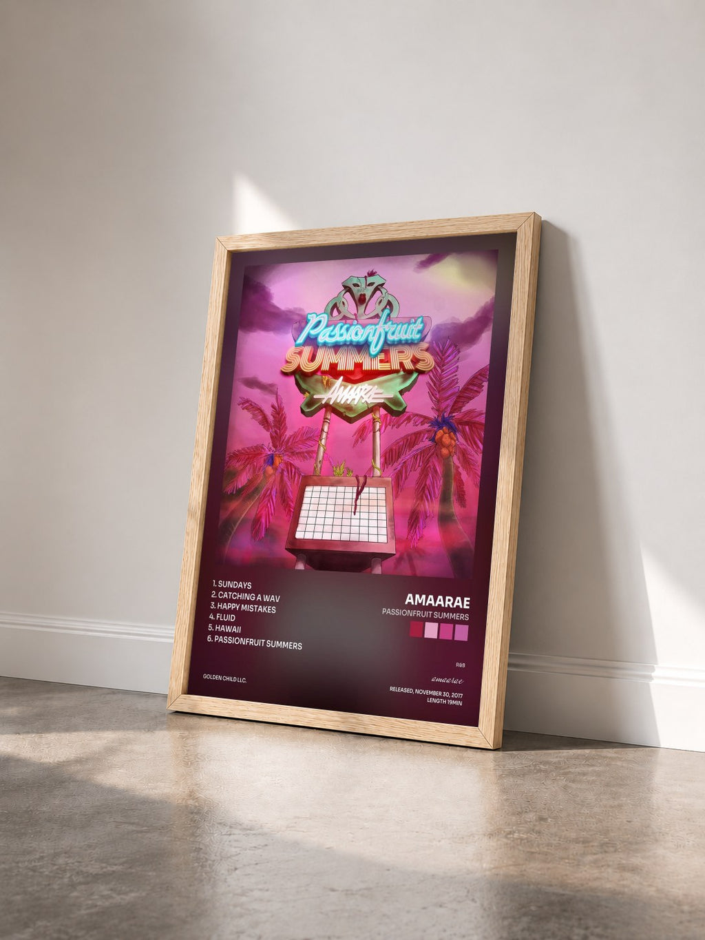 #bois Tableau de l'album Passionfruit Summers de amaarae vu de trois quarts, cadre en bois brut