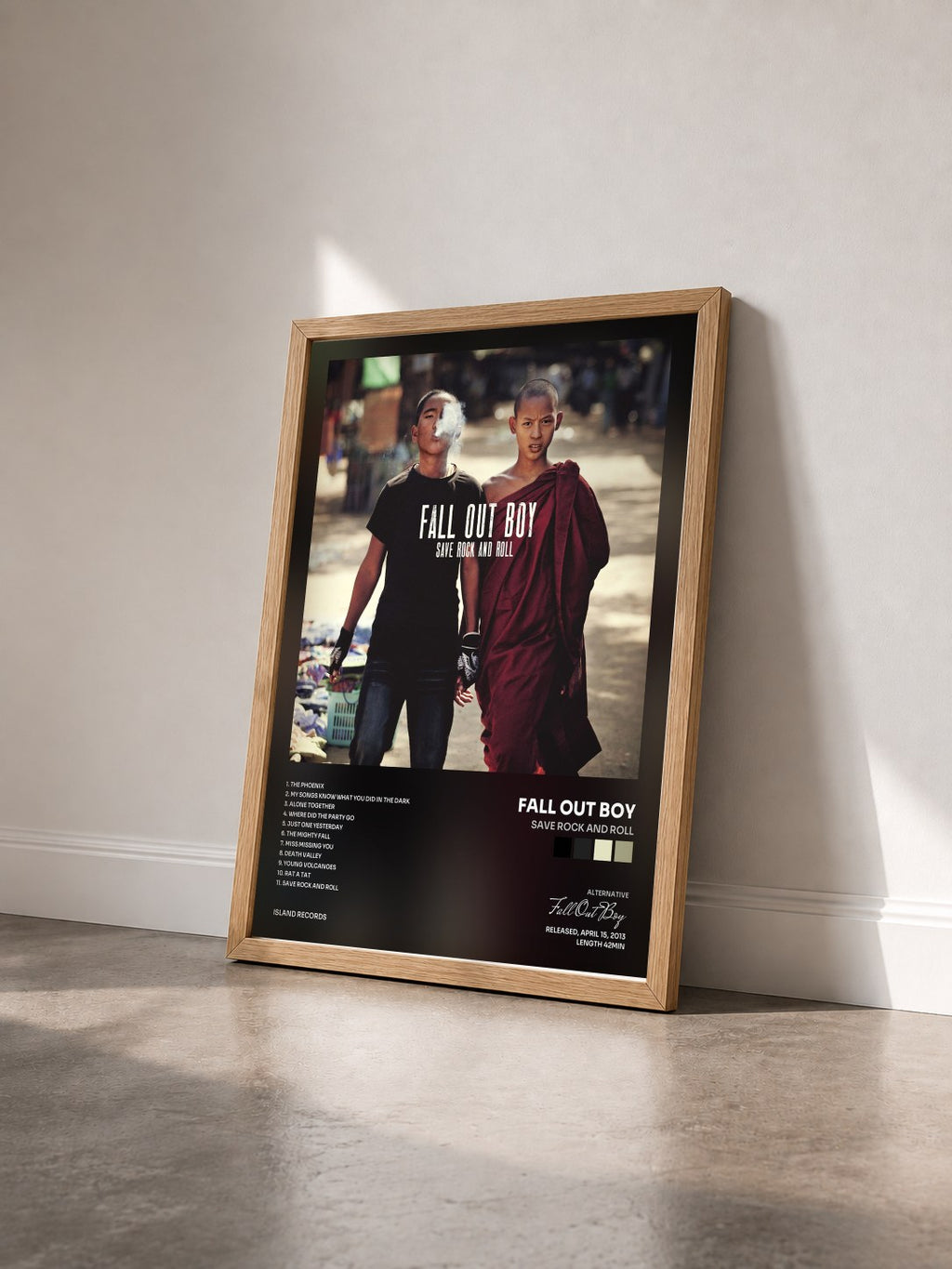 #bois Tableau de l'album Save Rock And Roll de Fall Out Boy vu de trois quarts, cadre en bois brut