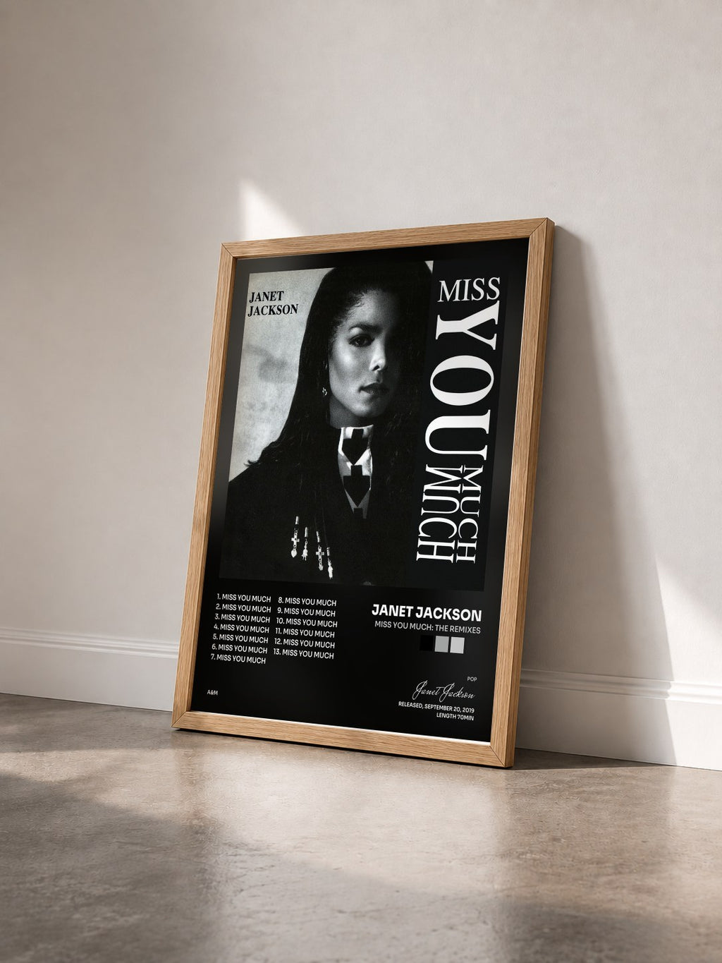 #bois Tableau de l'album Miss You Much: The Remixes de Janet Jackson vu de trois quarts, cadre en bois brut
