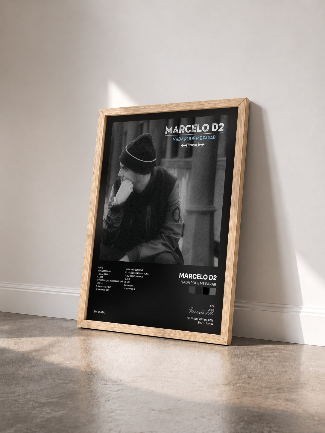 #bois Tableau de l'album Nada Pode Me Parar de Marcelo D2 vu de trois quarts, cadre en bois brut