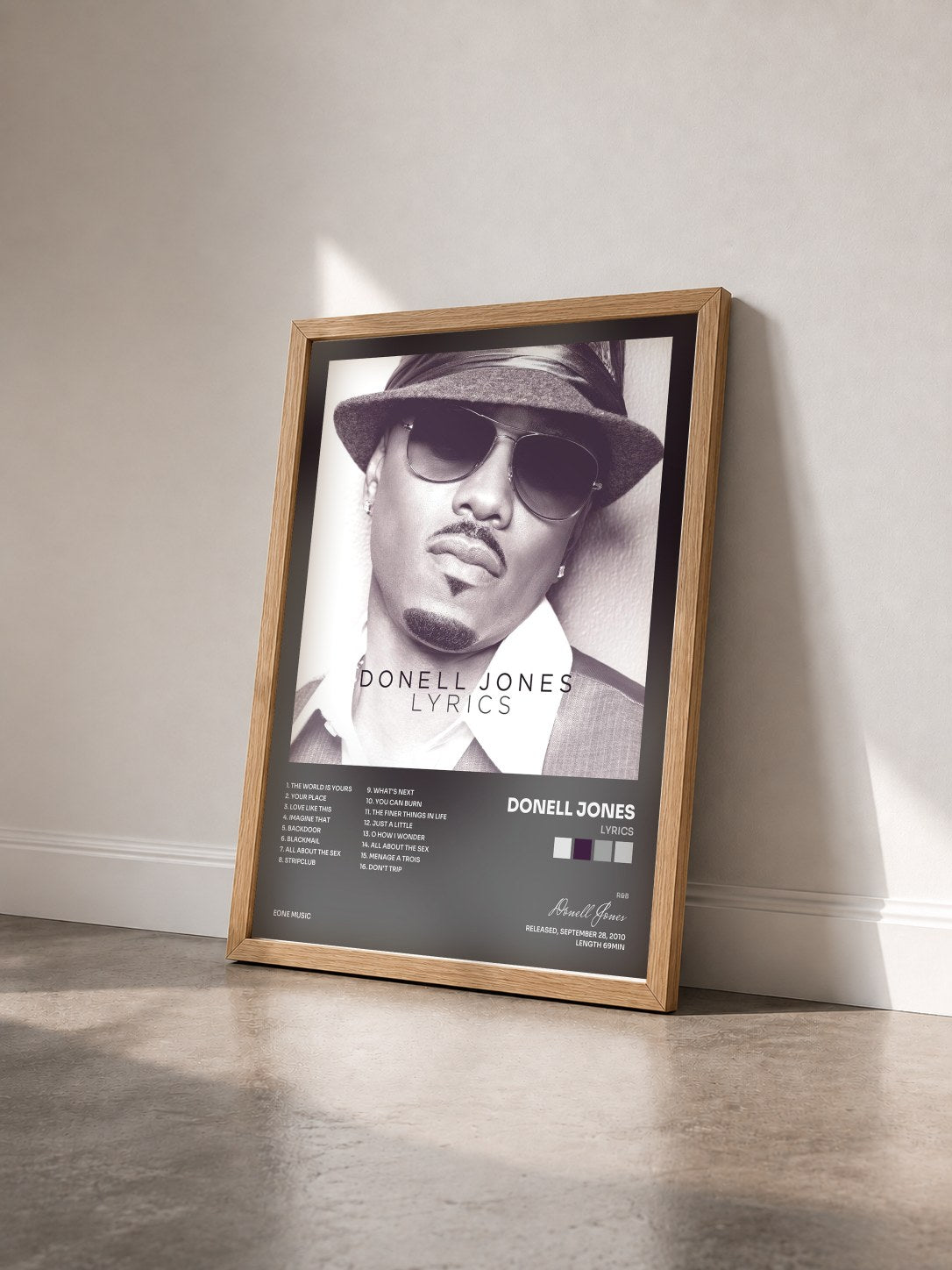 #bois Tableau de l'album Lyrics de Donell Jones vu de trois quarts, cadre en bois brut