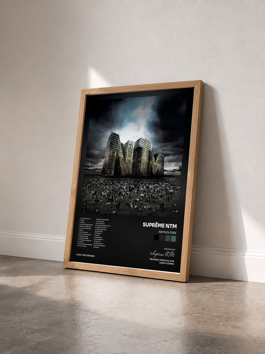 #bois Tableau de l'album Anthologie de Suprême NTM vu de trois quarts, cadre en bois brut