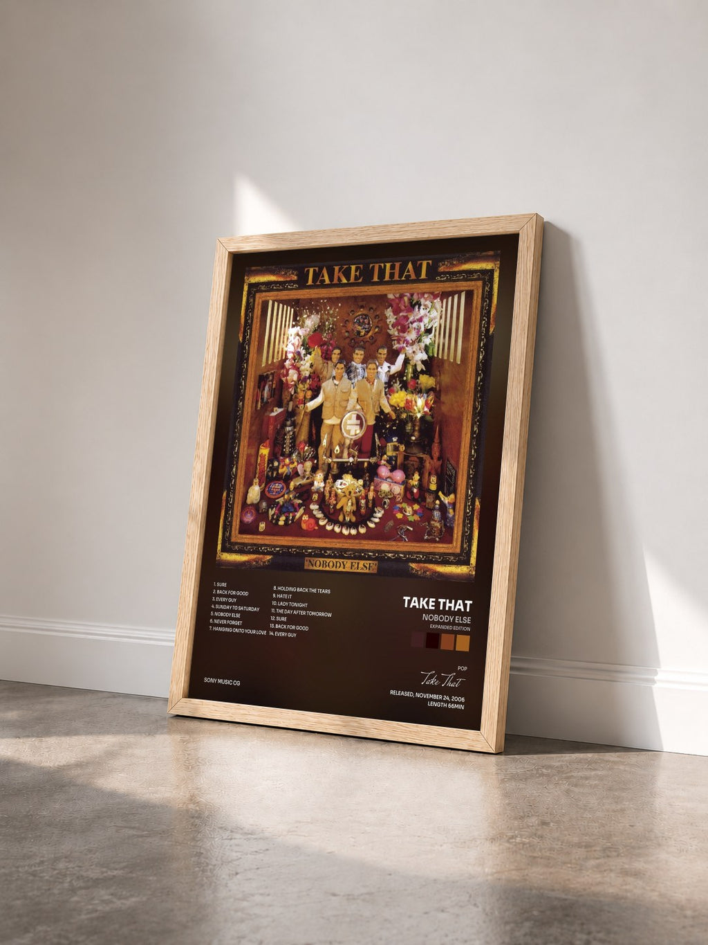 #bois Tableau de l'album Nobody Else (Expanded Edition) de Take That vu de trois quarts, cadre en bois brut